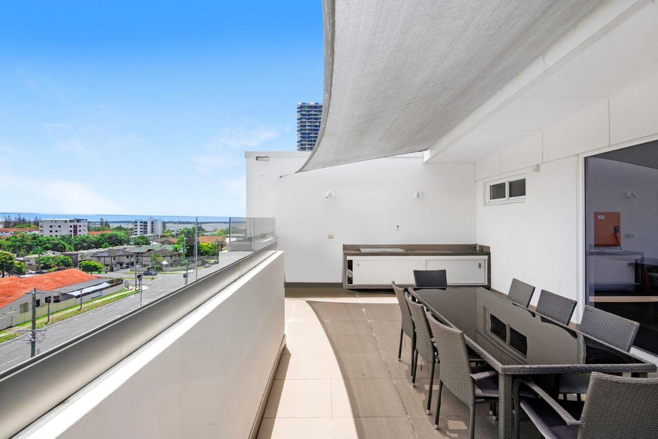 Modern Contemporary Southport Apartment - Coasthm Gold Coast Exterior foto